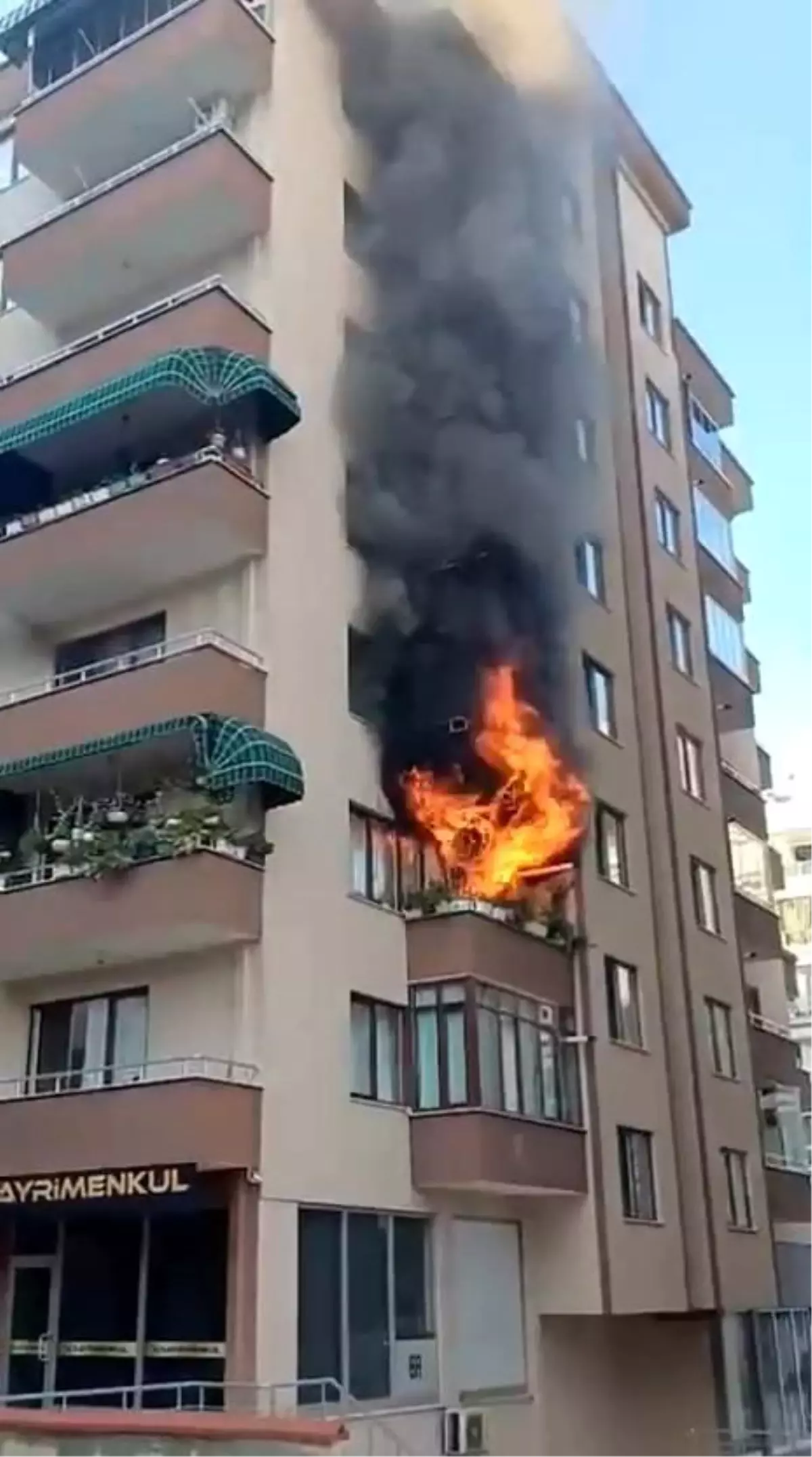 bursada mutfakta yangin panigi EPbNKifF