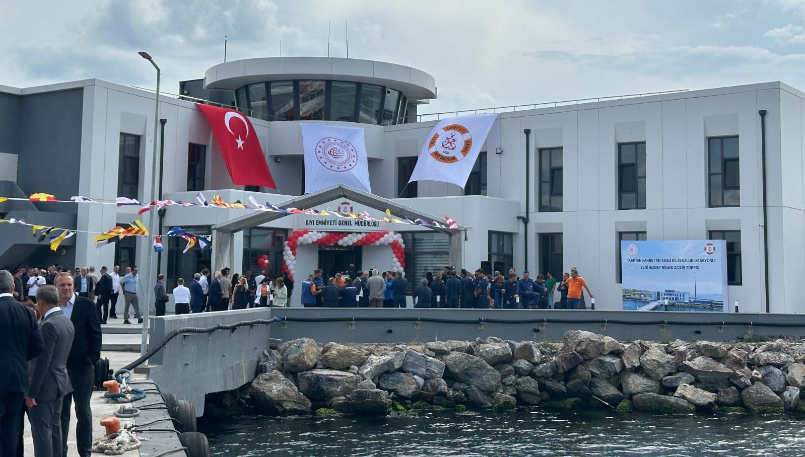 istanbul bogazina yeni klavuzluk istasyonu FOyz25Vm