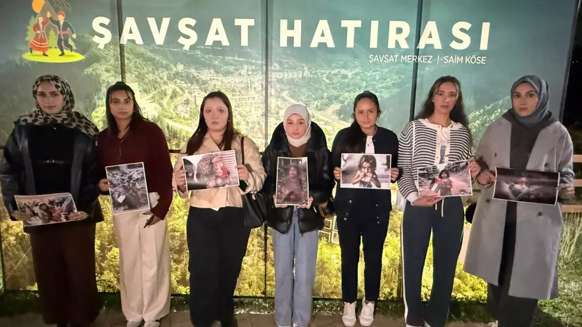 artvindeki ogrencilerden gazzedeki kiz cocuklari icin anlamli farkindalik etkinligi lHrg7mjS.jpg