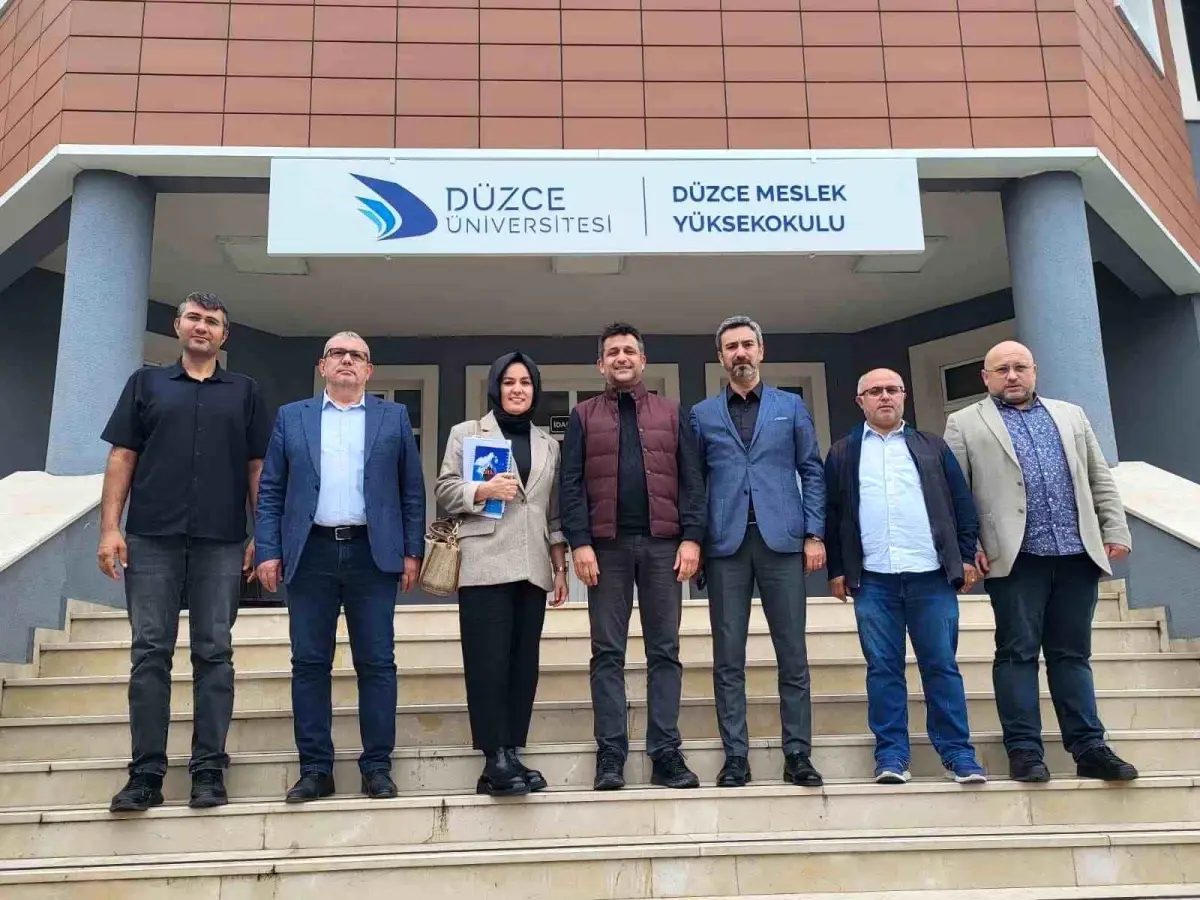 duzce ticaret ve sanayi odasi meslek yuksekokullari ile isbirligi toplantisi duzenledi MHOU9g2a.jpg