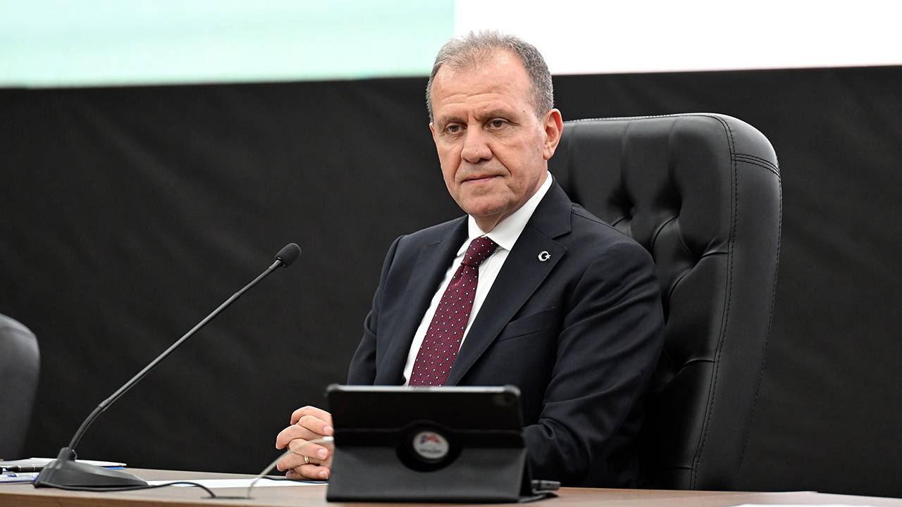 vahap secerden gazzede ateskes degerlendirmesi umut ediyorum bolgede kalici bir baris saglanir ADOlDOEZ.jpg