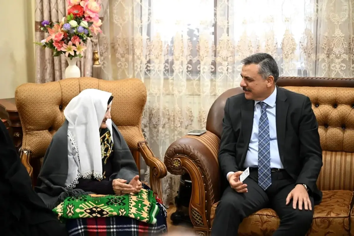 vali mustafa ciftci 95 yasindaki sahteret nineyi ziyaret etti mXJddbgj