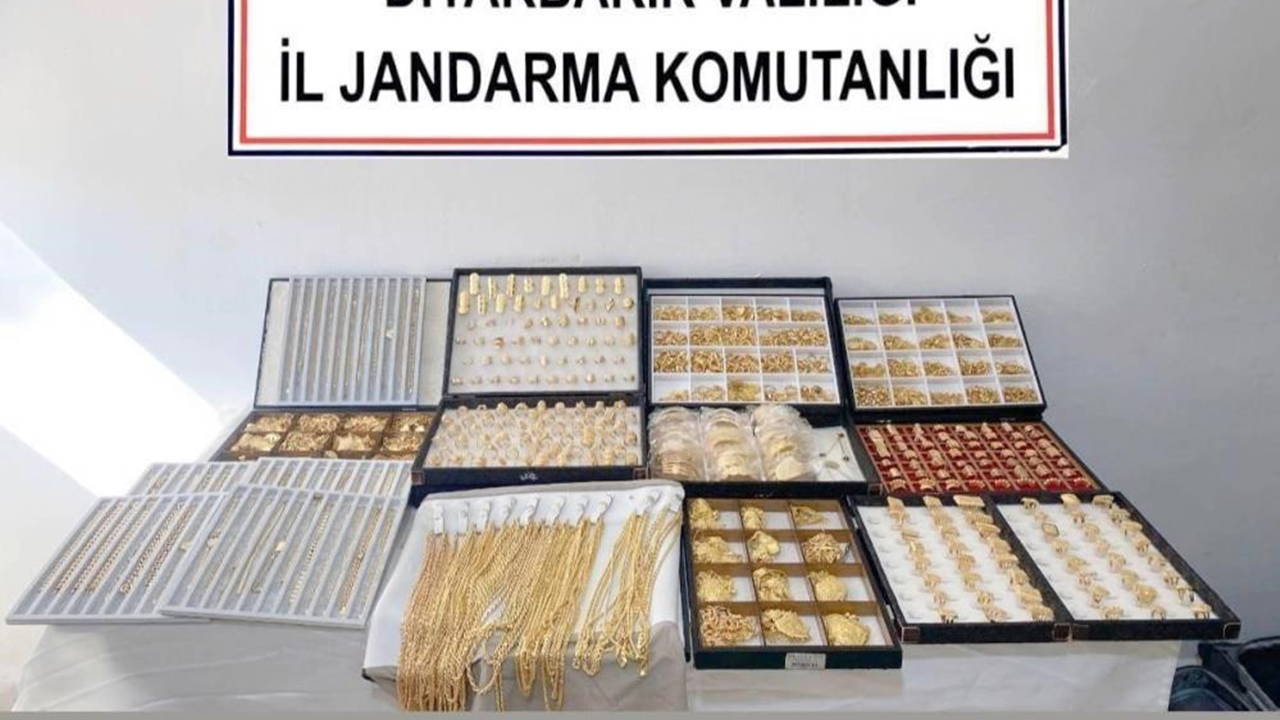 diyarbakirda 40 milyon liralik kacak altin ele gecirildi VLXIYMcv.jpg