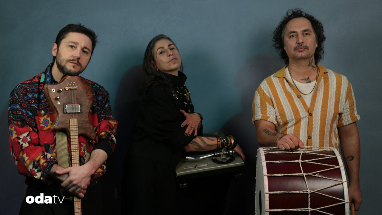 hakan vreskala ipek ipekcioglu ve deniz mahir kartaldan yeni tekli heybenin WYVcj9rm.jpg