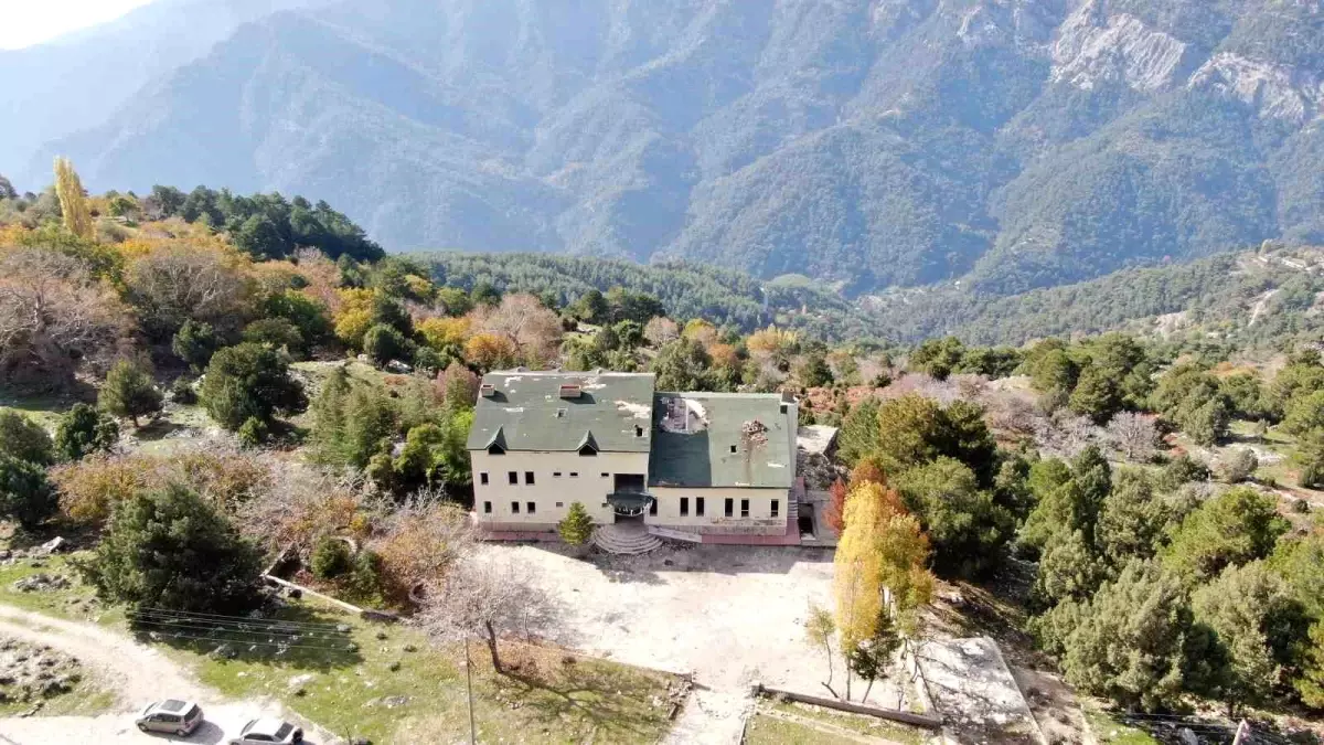 pasa yaylasi oteli terkedildi KhgAFr2X.jpg