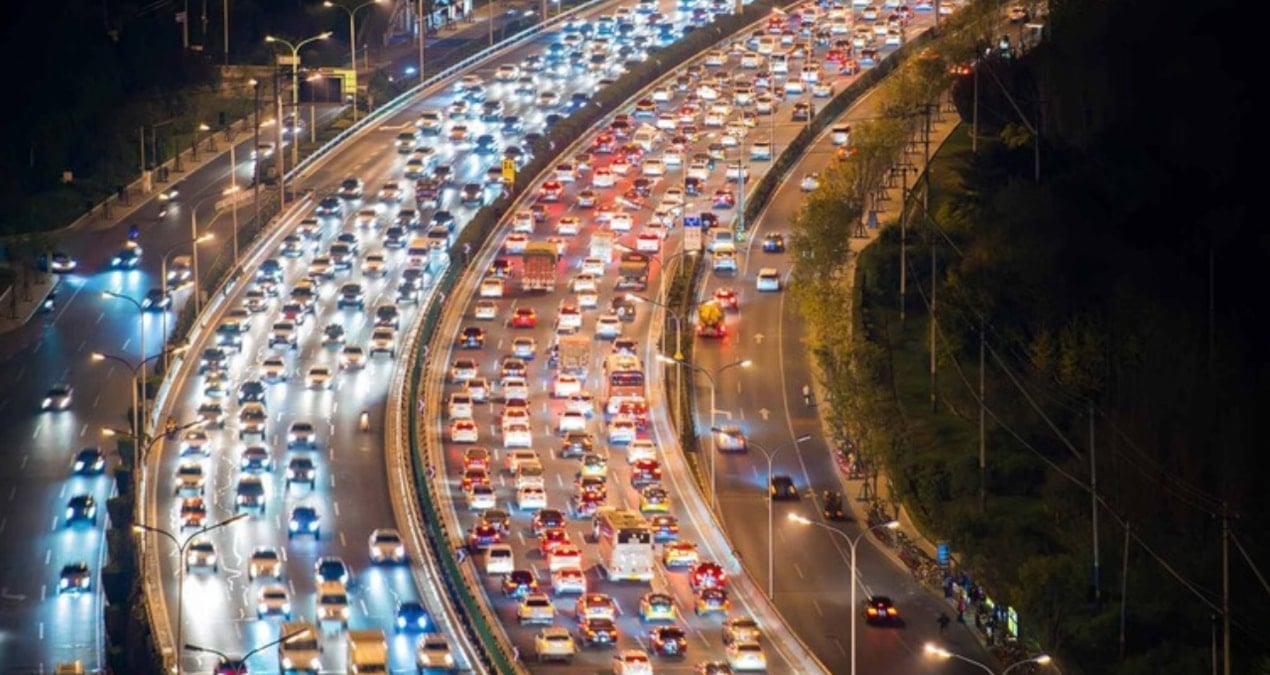 Trafikte 10 dakika kalana devlet para ödeyecek