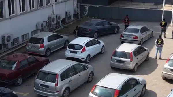 Bursa’da Hırsızlık Operasyonu: 28 Araç Ele Geçirildi, 3 Şüpheli Tutuklandı