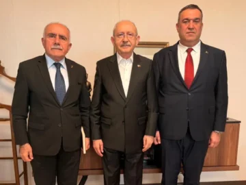 Kemal Kılıçdaroğlu, Gürsel Tekin’in Ekibiyle Görüşerek Yeni Stratejiler Belirledi