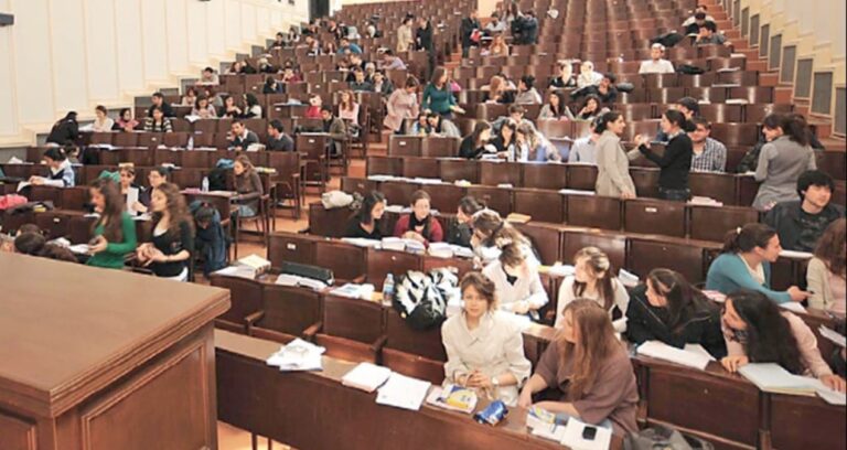 vakif-universiteleri-turk-ogrencilere-yabancilardan-53-kat-daha-pahali-g5JMkri8